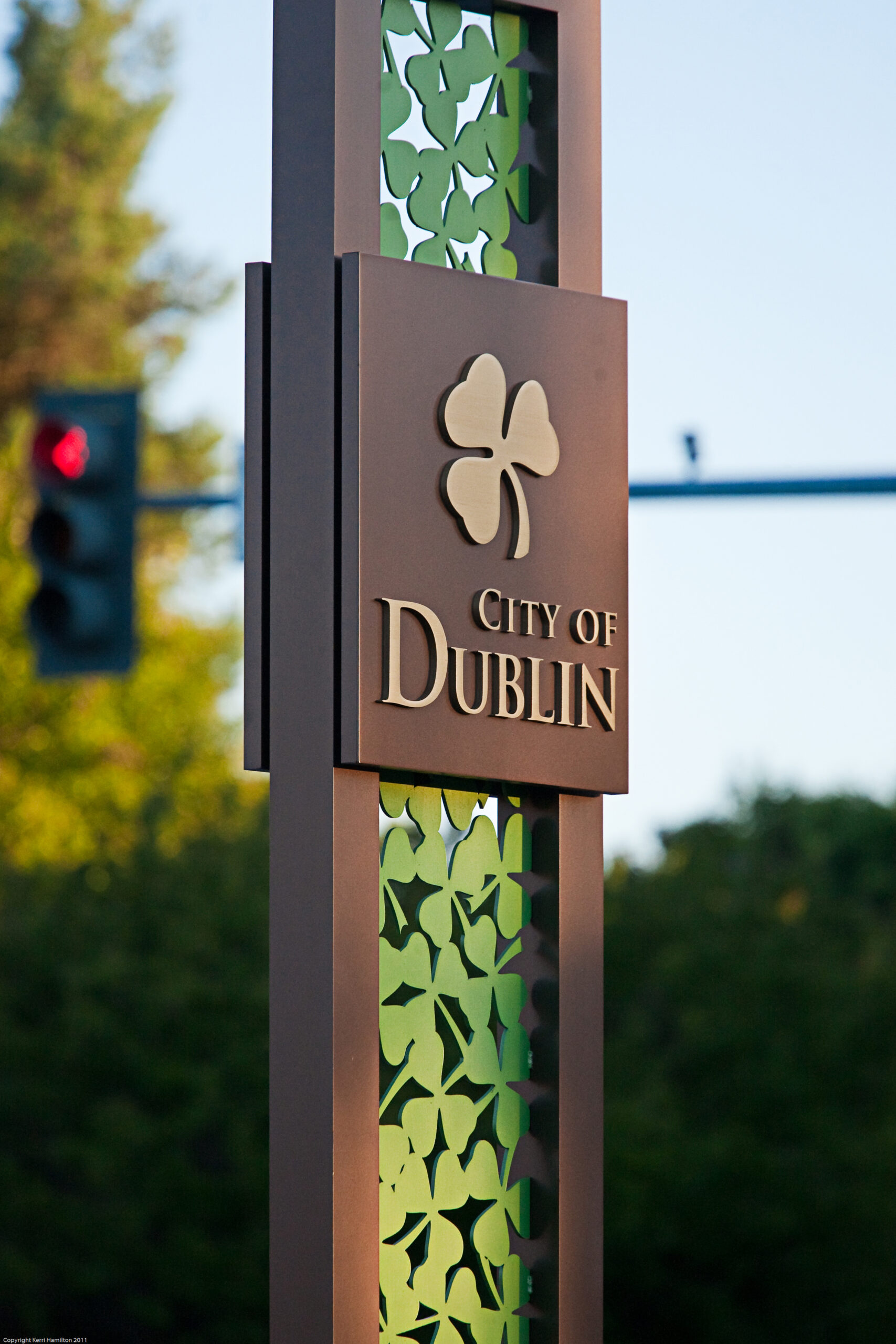 Dublin Median Sign
